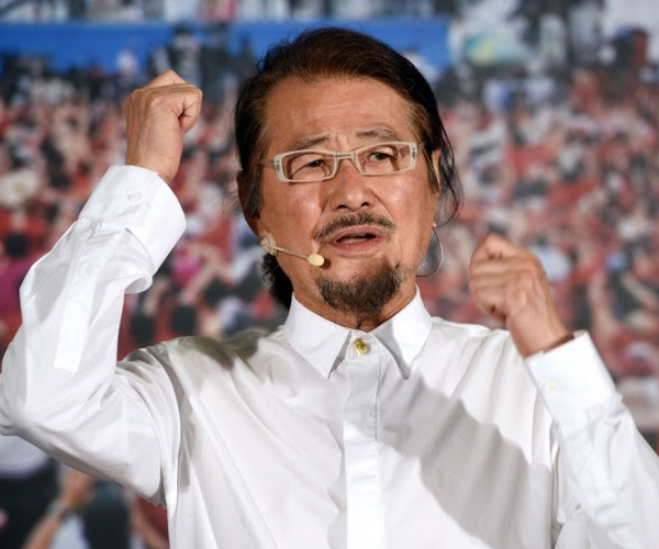 施明德